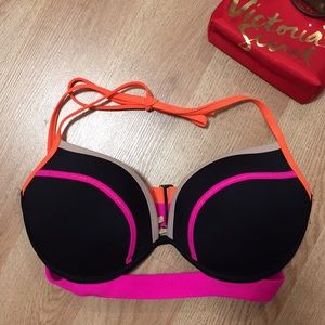 Victoria’s Secret color block bikini top